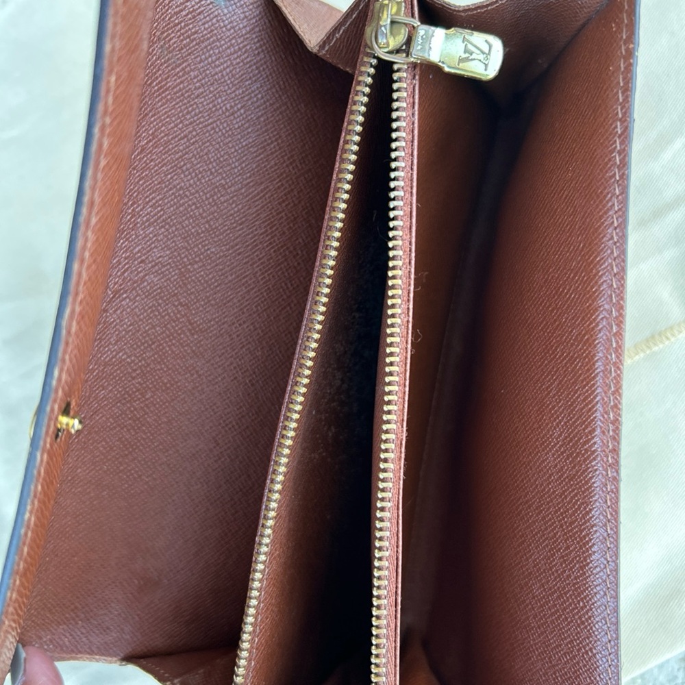 Louis Vuitton Monogram Long Wallet Pochette - Picture 4 of 10